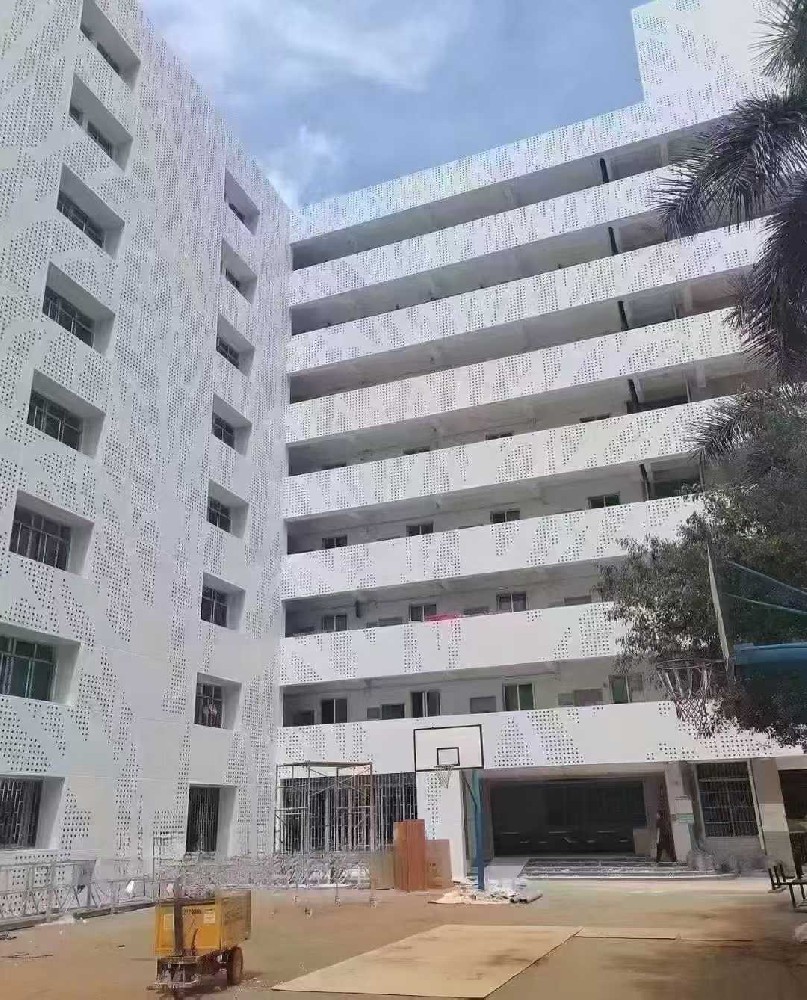 外墻門(mén)頭沖孔鋁單板裝飾效果分享